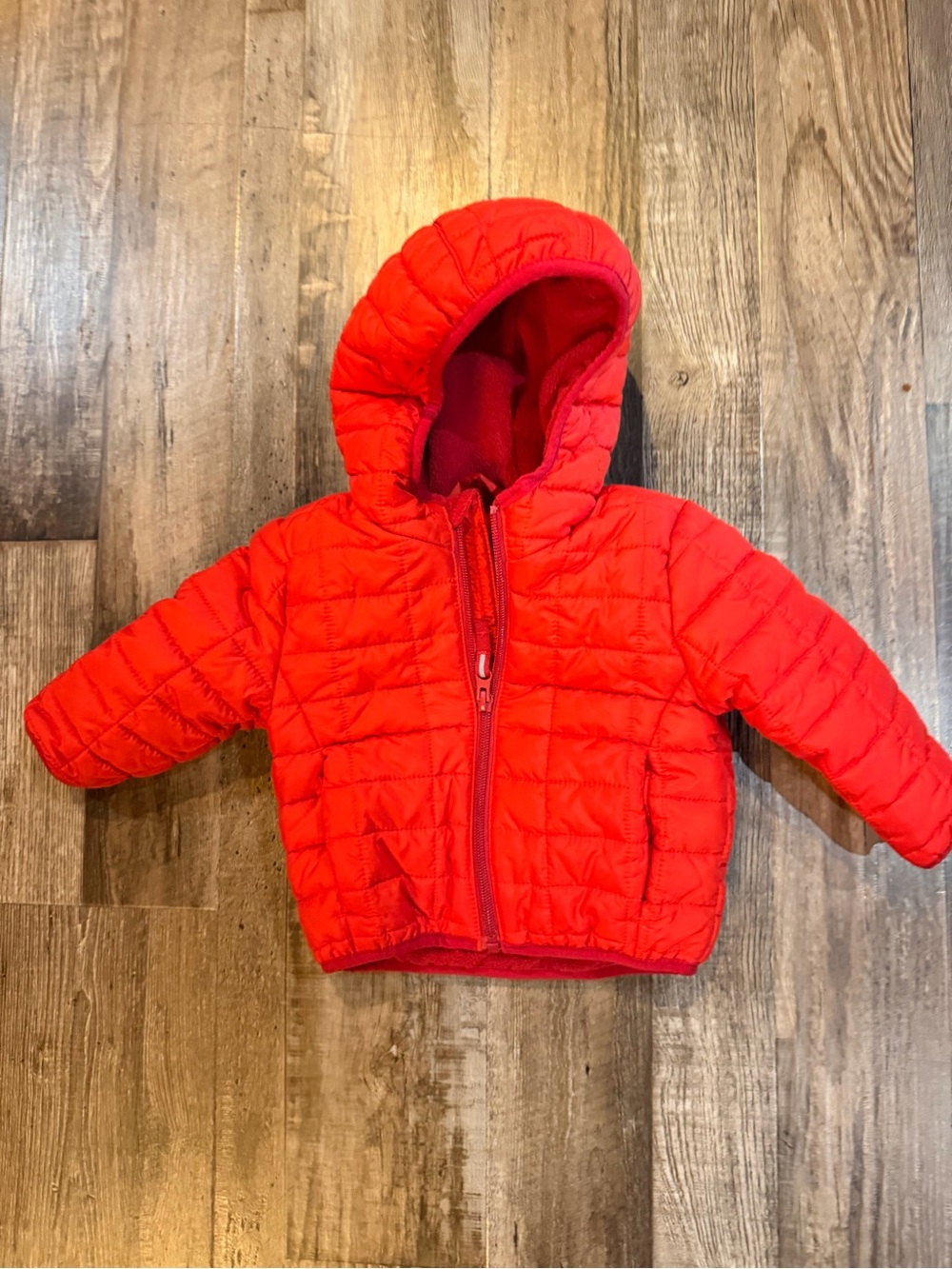 Cat & Jack Bright Red Hooded Puffer Jacket for Kids Sz 12 mo